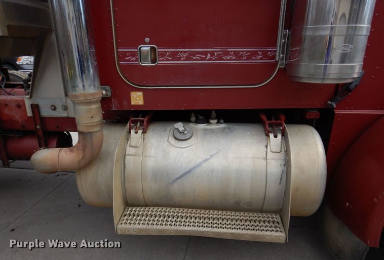 image for item JK9451 1997 Peterbilt 379  semi truck