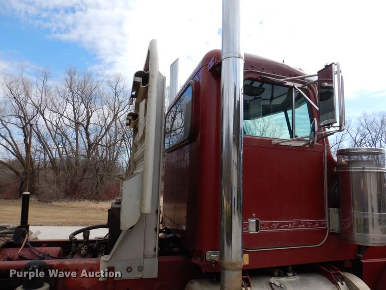 image for item JK9451 1997 Peterbilt 379  semi truck