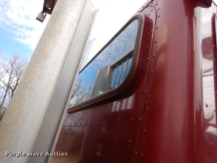 image for item JK9451 1997 Peterbilt 379  semi truck