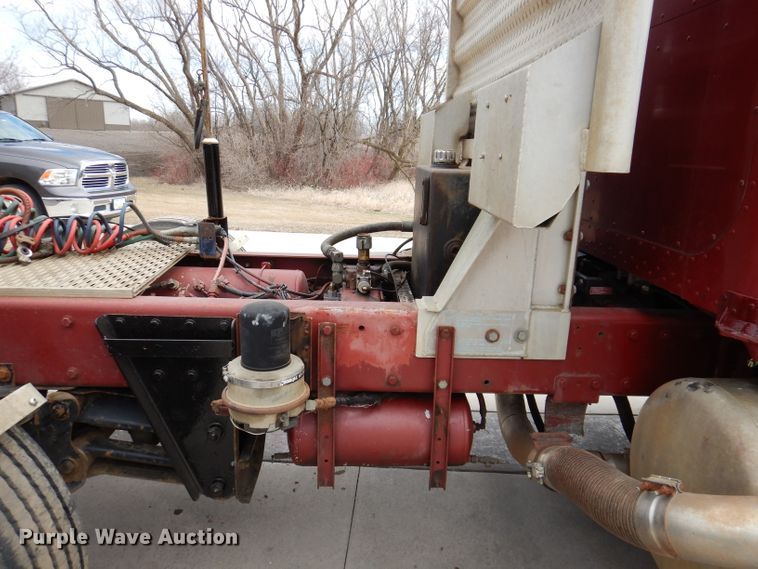 image for item JK9451 1997 Peterbilt 379  semi truck