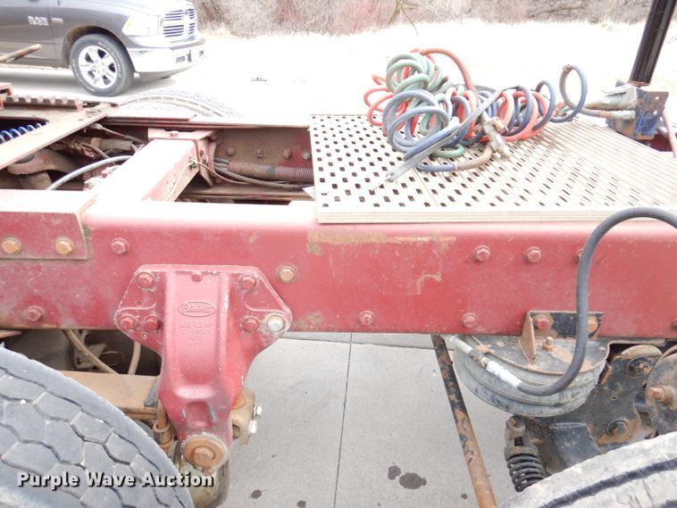 image for item JK9451 1997 Peterbilt 379  semi truck