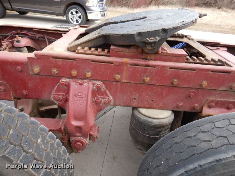 image for item JK9451 1997 Peterbilt 379  semi truck