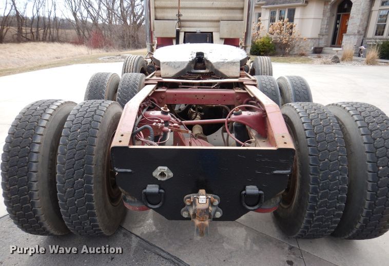 image for item JK9451 1997 Peterbilt 379  semi truck