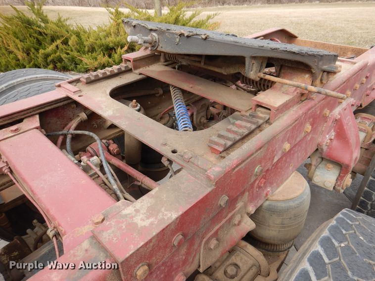 image for item JK9451 1997 Peterbilt 379  semi truck