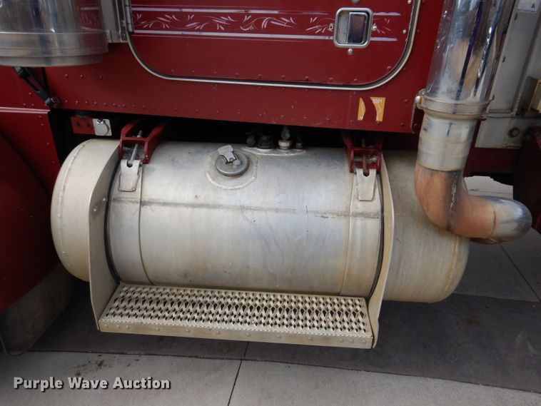 image for item JK9451 1997 Peterbilt 379  semi truck