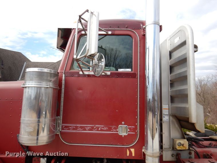 image for item JK9451 1997 Peterbilt 379  semi truck
