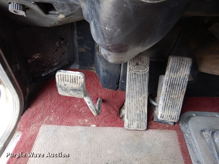 image for item JK9451 1997 Peterbilt 379  semi truck