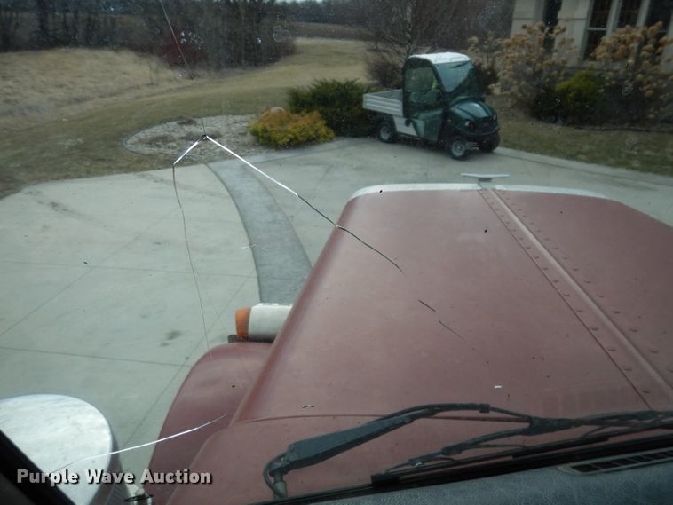 image for item JK9451 1997 Peterbilt 379  semi truck