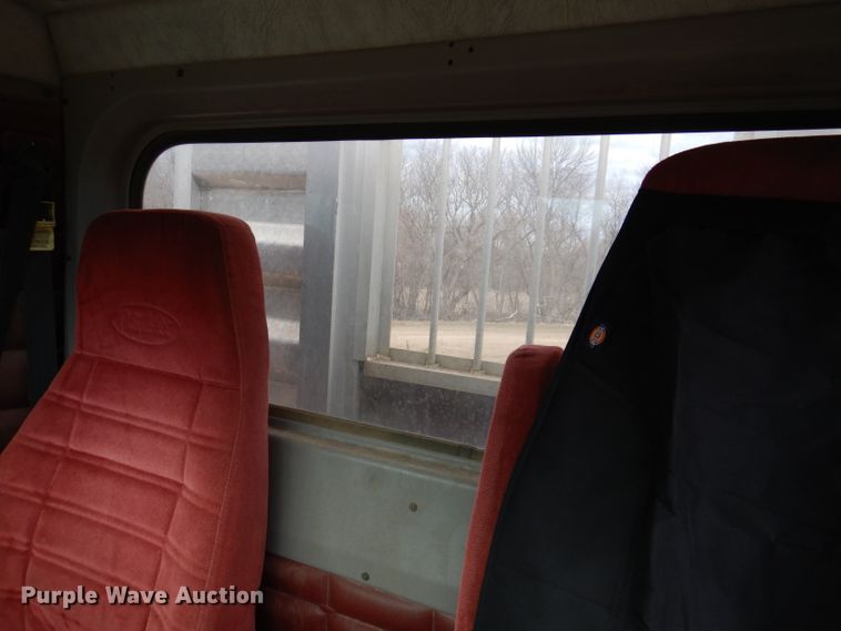 image for item JK9451 1997 Peterbilt 379  semi truck