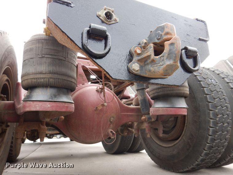 image for item JK9451 1997 Peterbilt 379  semi truck