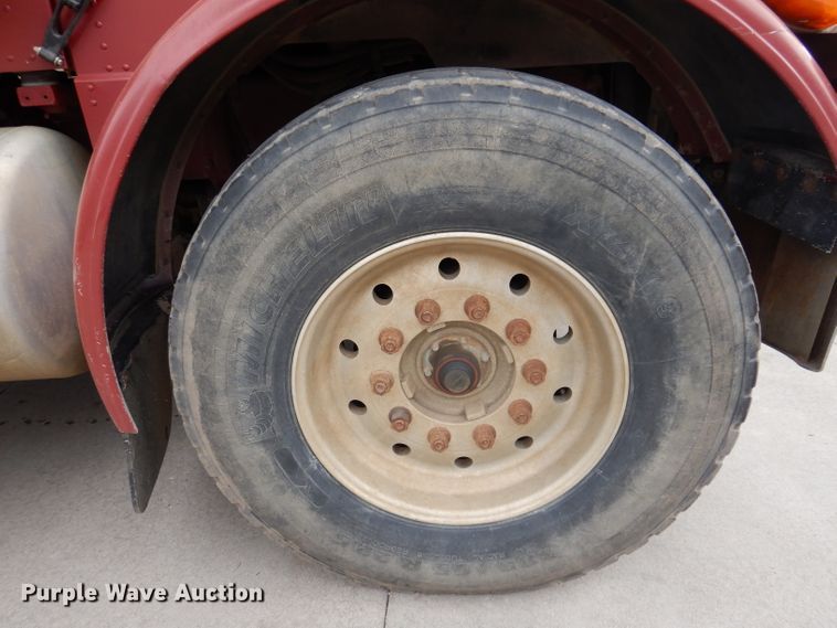 image for item JK9451 1997 Peterbilt 379  semi truck