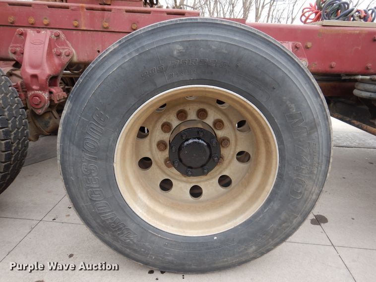 image for item JK9451 1997 Peterbilt 379  semi truck