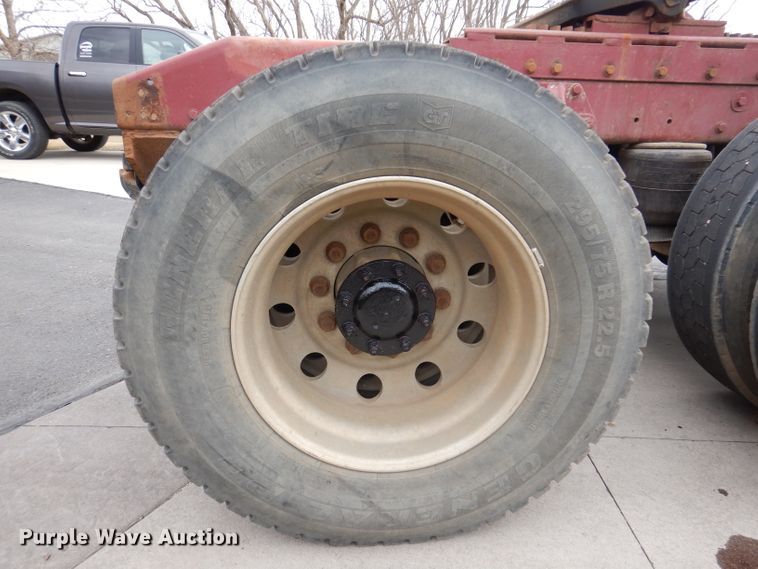 image for item JK9451 1997 Peterbilt 379  semi truck