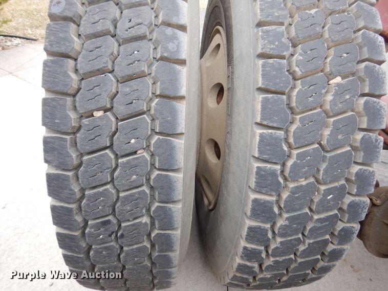 image for item JK9451 1997 Peterbilt 379  semi truck