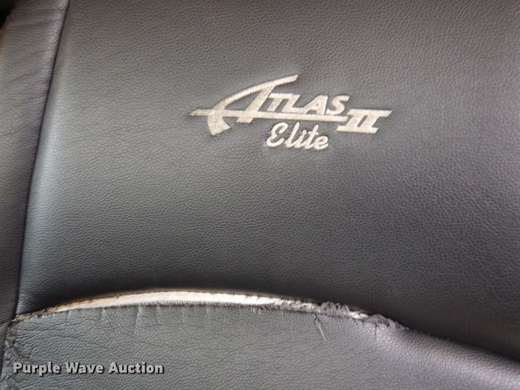 image for item JK9466 2011 Kenworth T600  semi truck