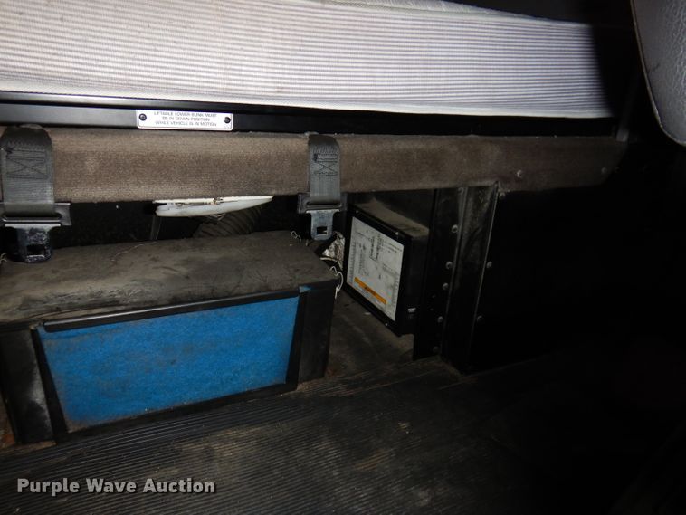 image for item JK9466 2011 Kenworth T600  semi truck