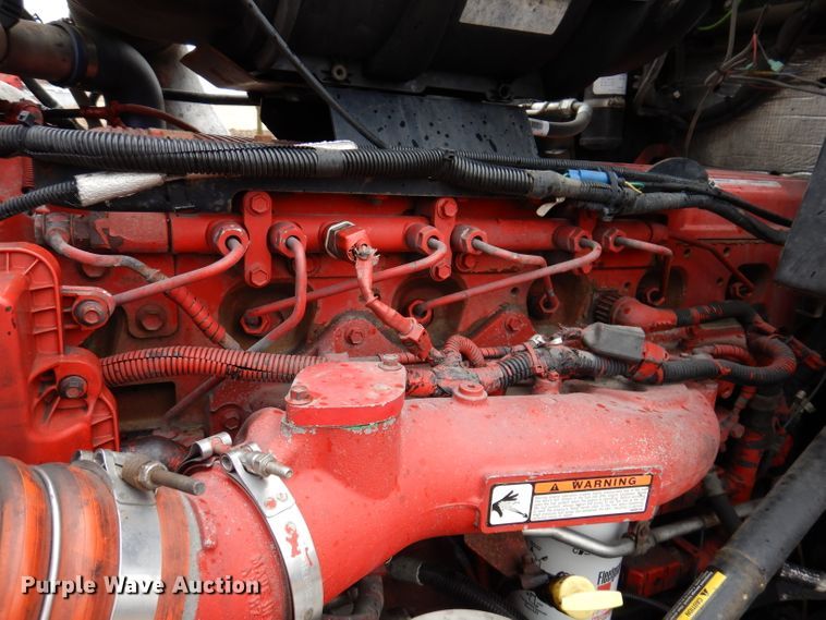 image for item JK9466 2011 Kenworth T600  semi truck