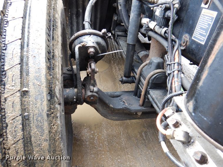 image for item JK9466 2011 Kenworth T600  semi truck