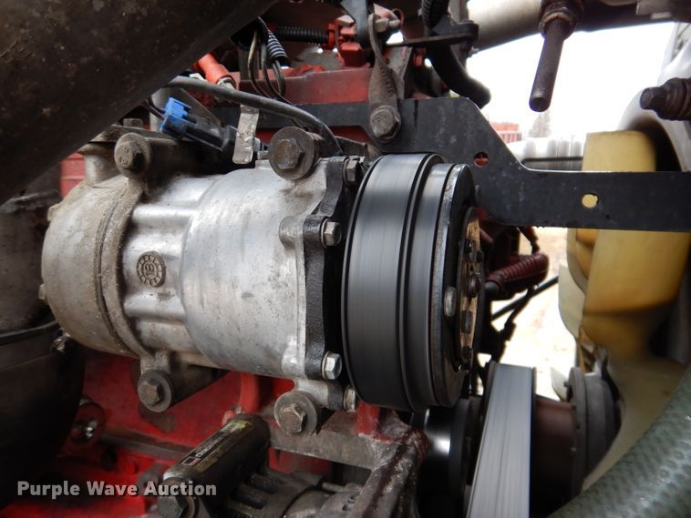 image for item JK9466 2011 Kenworth T600  semi truck