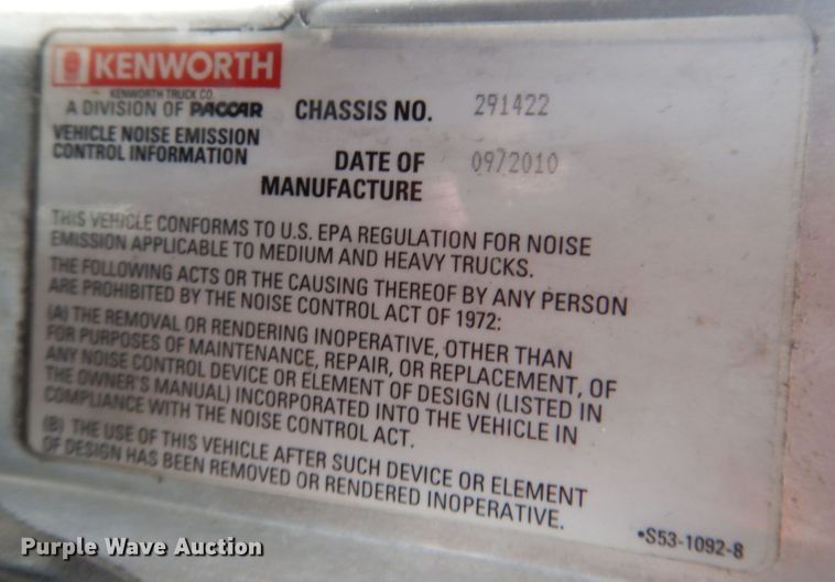 image for item JK9466 2011 Kenworth T600  semi truck