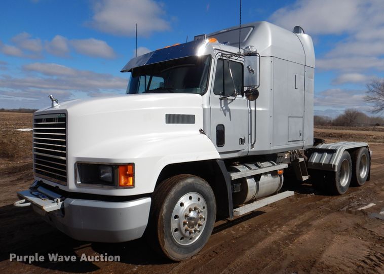 image for item JK9469 1993 Mack CH613  semi truck