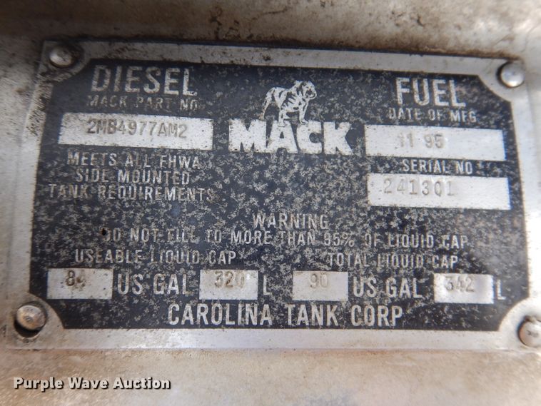 image for item JK9469 1993 Mack CH613  semi truck