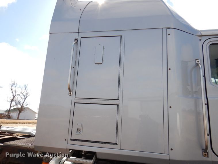 image for item JK9469 1993 Mack CH613  semi truck