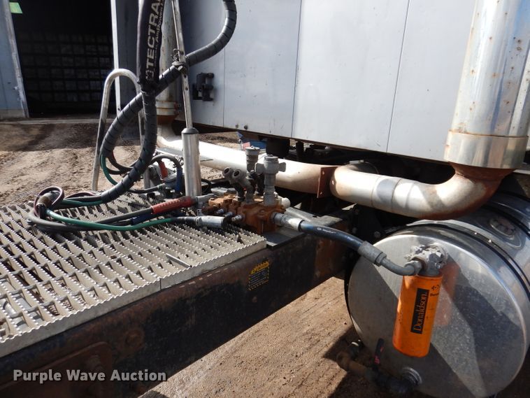 image for item JK9469 1993 Mack CH613  semi truck