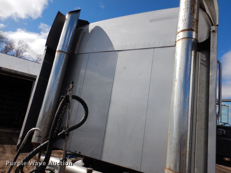 image for item JK9469 1993 Mack CH613  semi truck