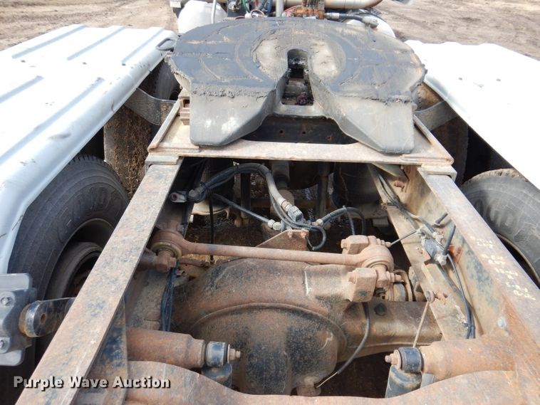 image for item JK9469 1993 Mack CH613  semi truck