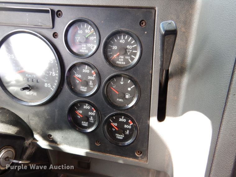 image for item JK9469 1993 Mack CH613  semi truck