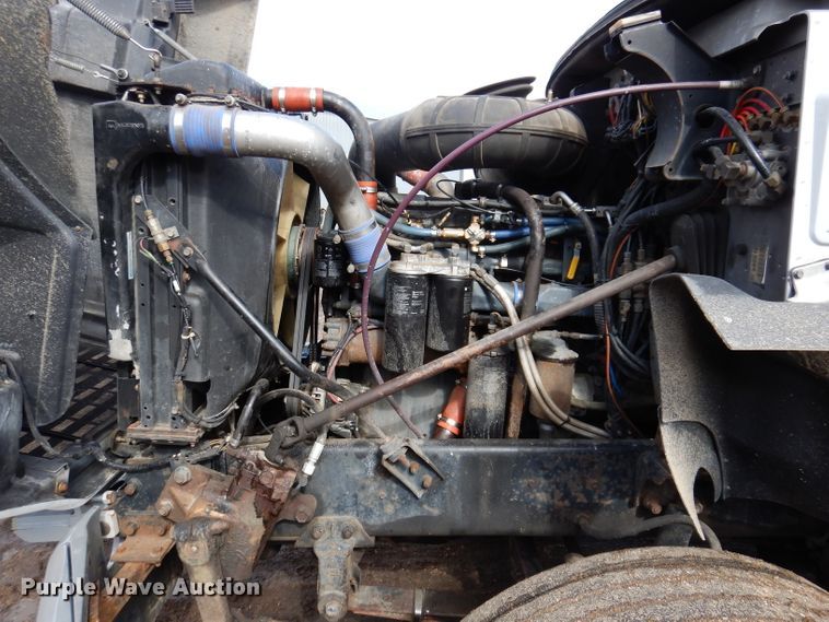 image for item JK9469 1993 Mack CH613  semi truck