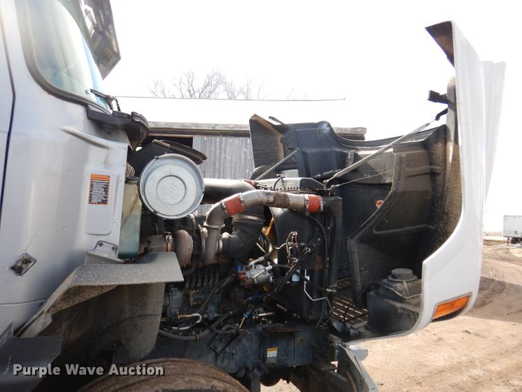 image for item JK9469 1993 Mack CH613  semi truck