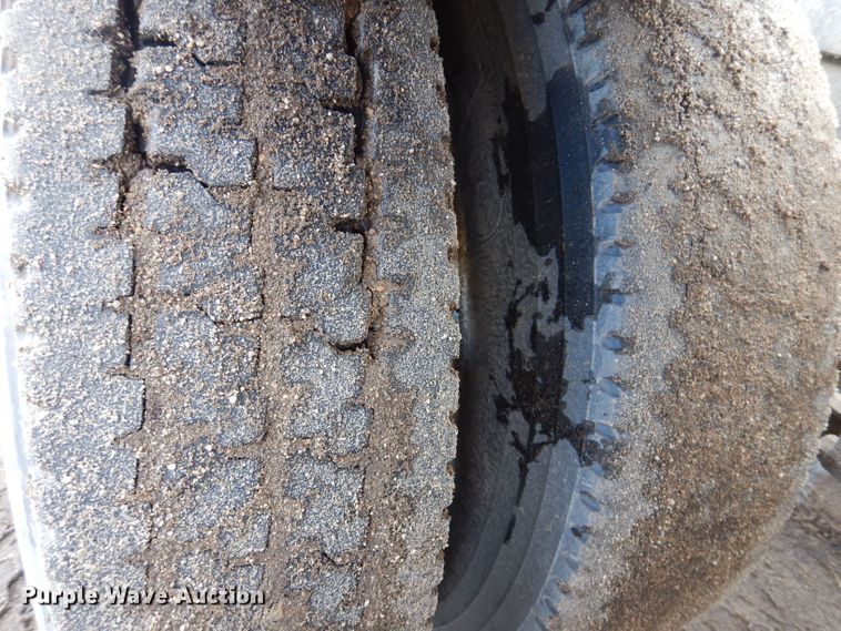 image for item JK9469 1993 Mack CH613  semi truck