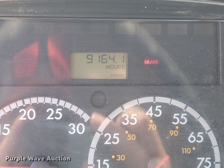 image for item JL9689 2010 Freightliner Business Class M2  truck cab and chassis