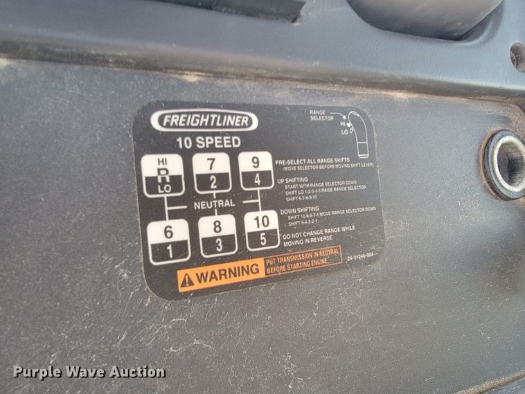 image for item JL9689 2010 Freightliner Business Class M2  truck cab and chassis