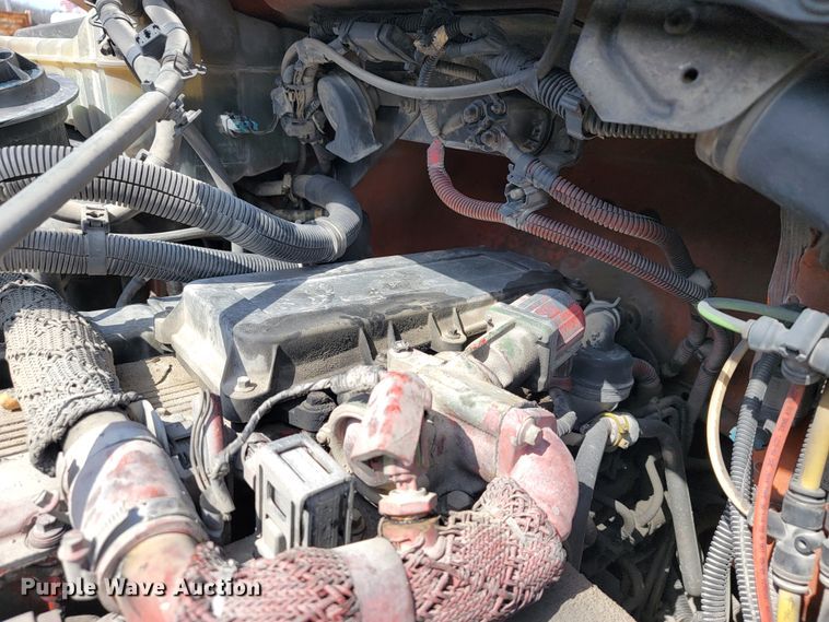 image for item JL9689 2010 Freightliner Business Class M2  truck cab and chassis