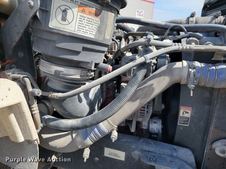 image for item JL9689 2010 Freightliner Business Class M2  truck cab and chassis