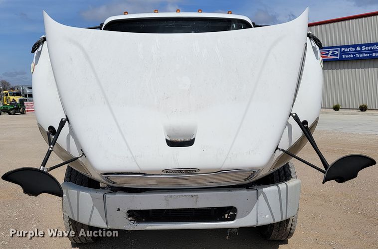 image for item JL9689 2010 Freightliner Business Class M2  truck cab and chassis