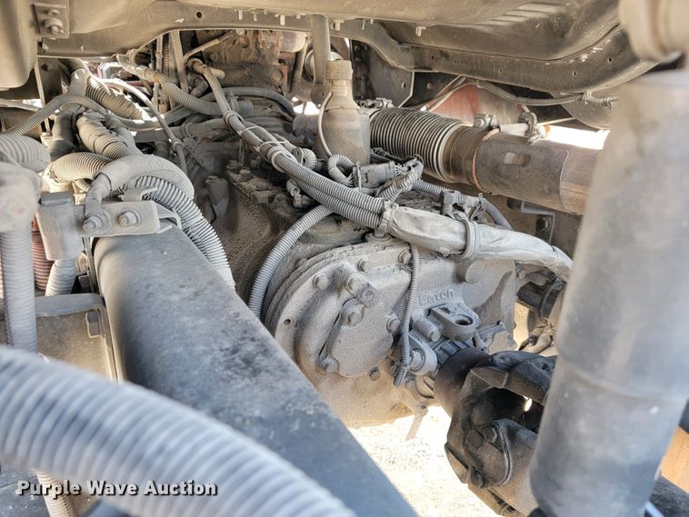 image for item JL9689 2010 Freightliner Business Class M2  truck cab and chassis