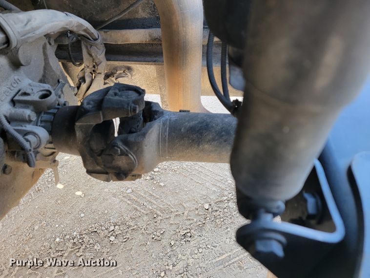 image for item JL9689 2010 Freightliner Business Class M2  truck cab and chassis