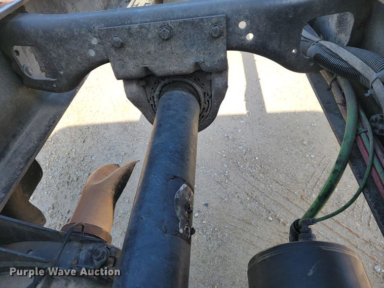 image for item JL9689 2010 Freightliner Business Class M2  truck cab and chassis