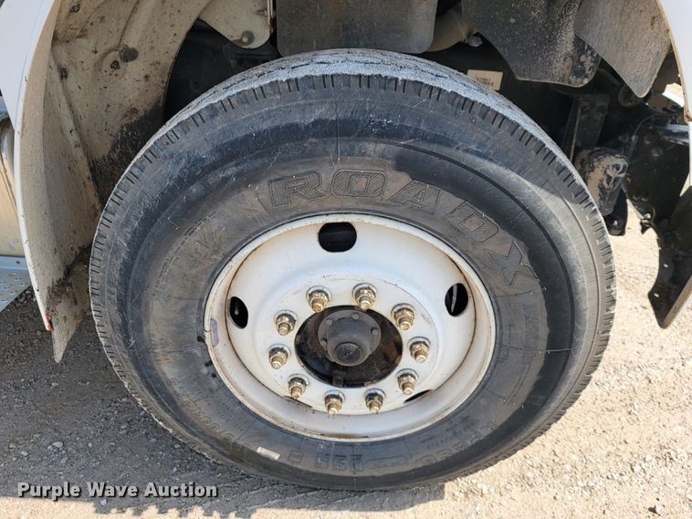 image for item JL9689 2010 Freightliner Business Class M2  truck cab and chassis