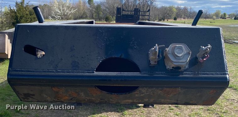 image for item JN9273 2009 Neville  oilfield trailer