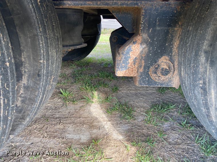 image for item JN9273 2009 Neville  oilfield trailer