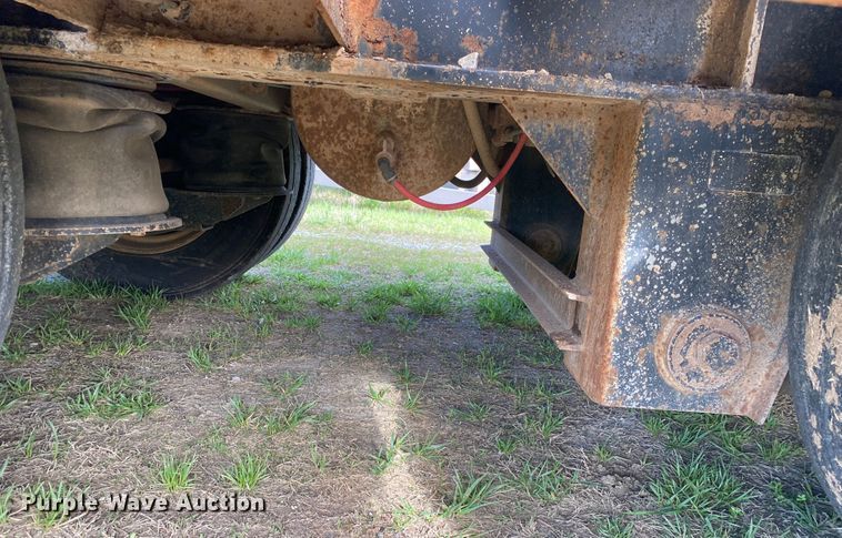 image for item JN9273 2009 Neville  oilfield trailer