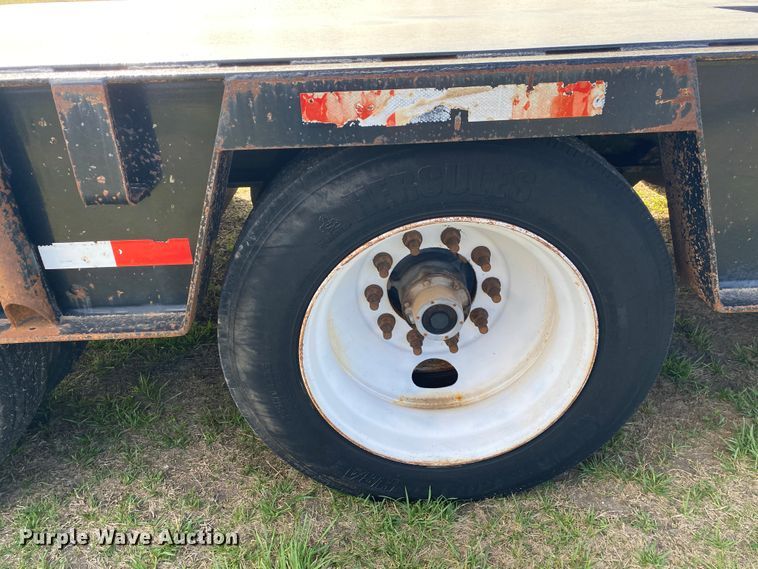 image for item JN9273 2009 Neville  oilfield trailer