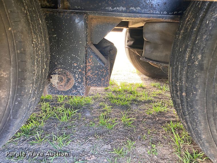 image for item JN9273 2009 Neville  oilfield trailer