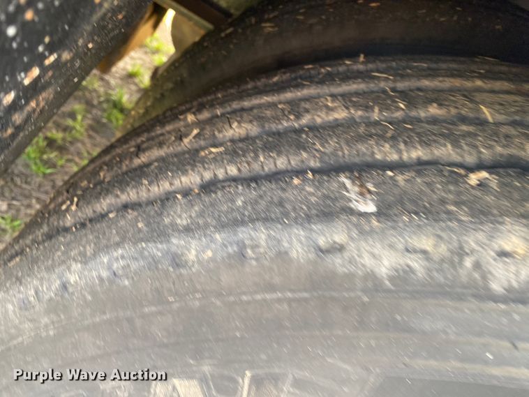 image for item JN9273 2009 Neville  oilfield trailer