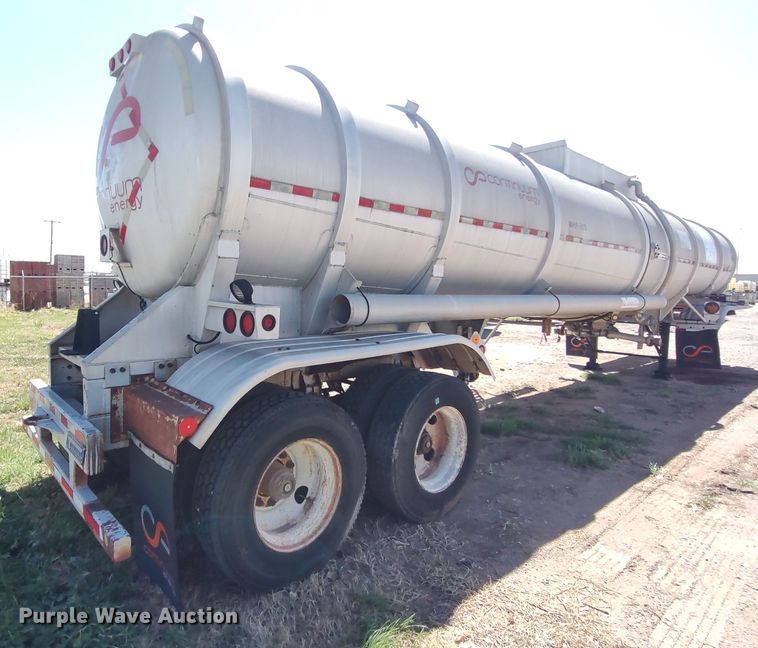 image for item JO9539 1994 Trailmaster Tanks  tank trailer